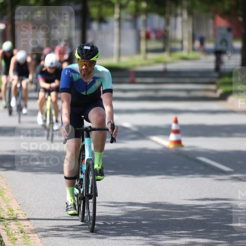 10.08.2025 - GEWOBA Citytriathlon Bremen Yannick Fuchs http://msf.ph/oto/8561561 10.08.2025 14:23:11 Radfahren 163, 200, 209, 213, 222, 225, 246, 249, 288, 423, 431, 478, 480 meine-sportfotos.de
