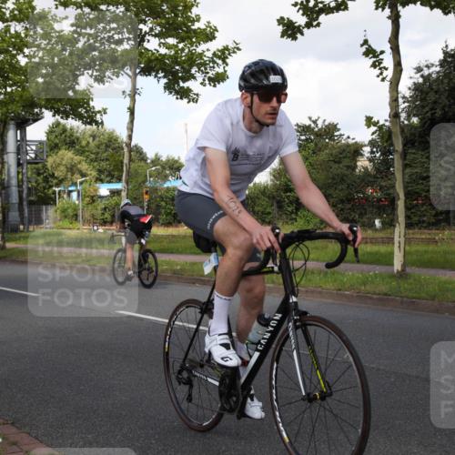 10.08.2025 - GEWOBA Citytriathlon Bremen Yannick Fuchs http://msf.ph/oto/8561584 10.08.2025 12:18:39 Radfahren 584, 637, 642, 652, 678, 680, 759, 781, 789, 790, 855, 919, 1015, 1018, 1029 meine-sportfotos.de