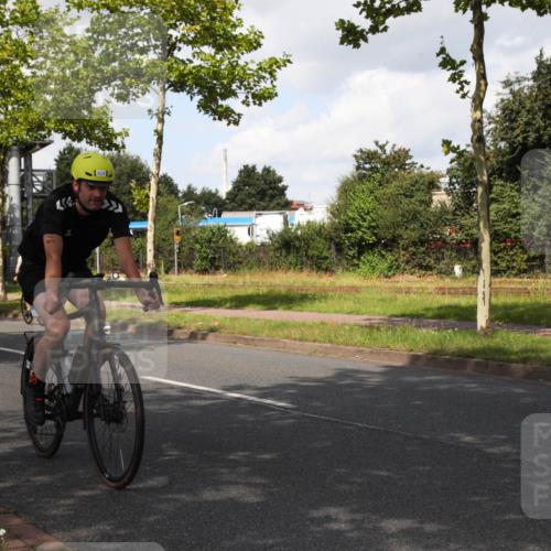 10.08.2025 - GEWOBA Citytriathlon Bremen Yannick Fuchs http://msf.ph/oto/8561592 10.08.2025 12:18:46 Radfahren 556, 584, 642, 652, 678, 759, 781, 789, 790, 825, 853, 855, 919, 978, 982, 1015, 1018, 1029 meine-sportfotos.de