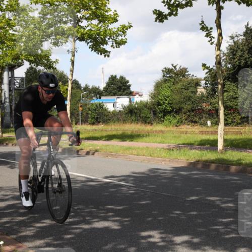 10.08.2025 - GEWOBA Citytriathlon Bremen Yannick Fuchs http://msf.ph/oto/8561598 10.08.2025 12:18:51 Radfahren 556, 642, 652, 789, 790, 825, 853, 978, 982, 1015, 1018, 1029 meine-sportfotos.de
