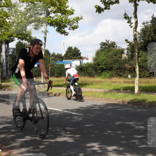 10.08.2025 - GEWOBA Citytriathlon Bremen Yannick Fuchs http://msf.ph/oto/8561605 10.08.2025 12:18:55 Radfahren 556, 789, 790, 825, 853, 978, 982, 1018 meine-sportfotos.de