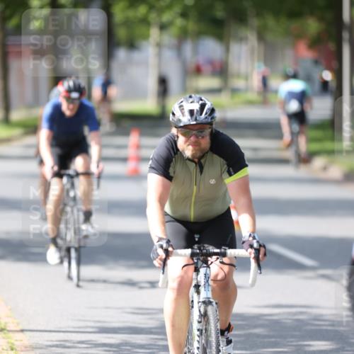 10.08.2025 - GEWOBA Citytriathlon Bremen Yannick Fuchs http://msf.ph/oto/8561606 10.08.2025 14:23:17 Radfahren 99, 154, 163, 200, 209, 213, 222, 225, 249, 251, 423, 431, 478, 480 meine-sportfotos.de