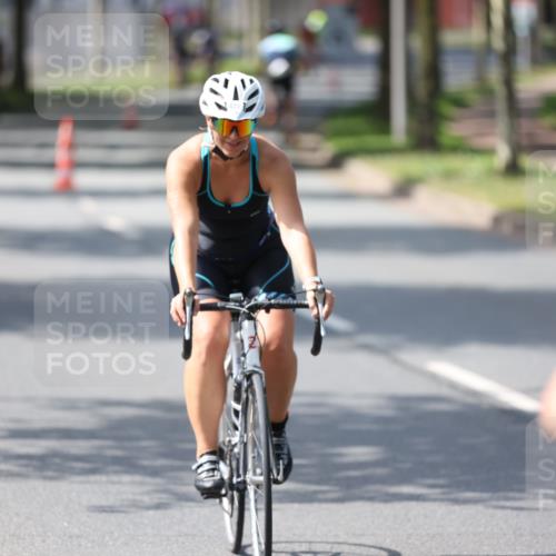 10.08.2025 - GEWOBA Citytriathlon Bremen Yannick Fuchs http://msf.ph/oto/8561623 10.08.2025 14:23:19 Radfahren 99, 154, 163, 200, 209, 213, 222, 225, 249, 250, 251, 317, 423, 431, 478, 480 meine-sportfotos.de