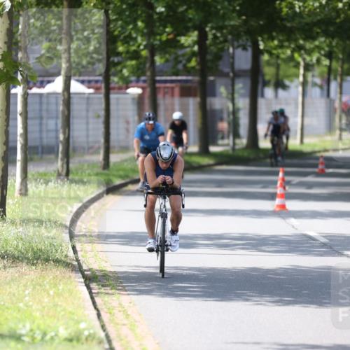 10.08.2025 - GEWOBA Citytriathlon Bremen Yannick Fuchs http://msf.ph/oto/8561638 10.08.2025 14:23:21 Radfahren 99, 154, 200, 209, 213, 222, 225, 250, 251, 317, 423, 431, 478, 480 meine-sportfotos.de
