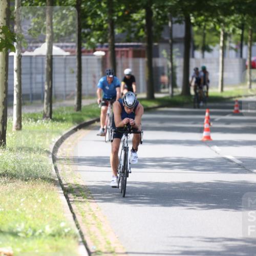 10.08.2025 - GEWOBA Citytriathlon Bremen Yannick Fuchs http://msf.ph/oto/8561640 10.08.2025 14:23:22 Radfahren 99, 154, 200, 209, 213, 222, 225, 250, 251, 317, 423, 431, 478, 480 meine-sportfotos.de