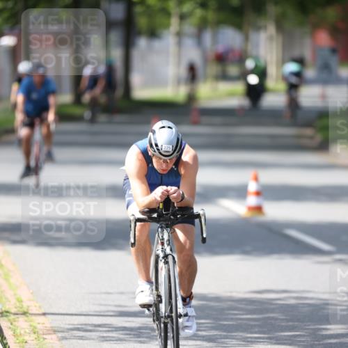 10.08.2025 - GEWOBA Citytriathlon Bremen Yannick Fuchs http://msf.ph/oto/8561646 10.08.2025 14:23:23 Radfahren 99, 154, 200, 209, 213, 222, 225, 250, 251, 317, 423, 431, 478, 480 meine-sportfotos.de