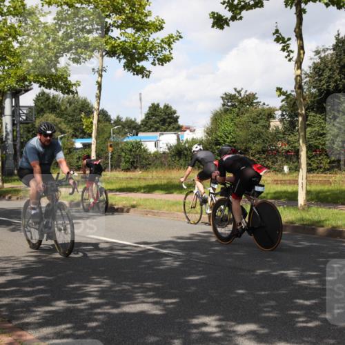 10.08.2025 - GEWOBA Citytriathlon Bremen Yannick Fuchs http://msf.ph/oto/8561648 10.08.2025 12:19:27 Radfahren 749, 750, 762, 804, 872, 1033 meine-sportfotos.de