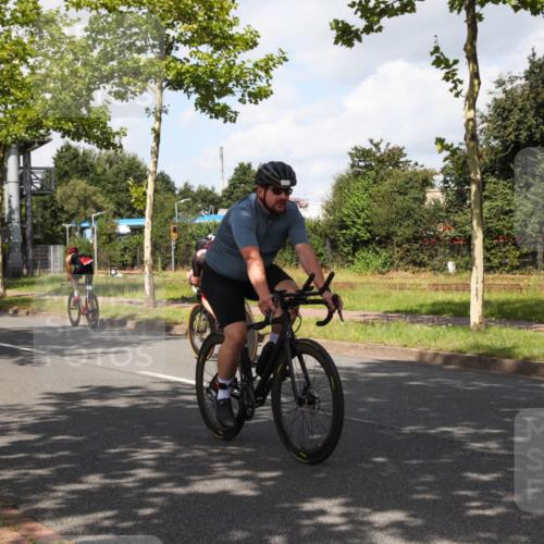 10.08.2025 - GEWOBA Citytriathlon Bremen Yannick Fuchs http://msf.ph/oto/8561650 10.08.2025 12:19:27 Radfahren 749, 750, 762, 804, 872, 1033 meine-sportfotos.de