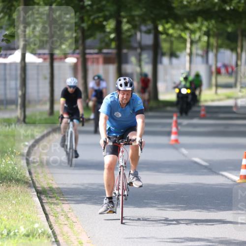 10.08.2025 - GEWOBA Citytriathlon Bremen Yannick Fuchs http://msf.ph/oto/8561662 10.08.2025 14:23:25 Radfahren 99, 154, 200, 209, 213, 222, 225, 250, 251, 317, 423, 478, 480 meine-sportfotos.de