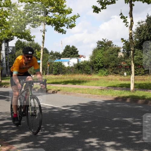 10.08.2025 - GEWOBA Citytriathlon Bremen Yannick Fuchs http://msf.ph/oto/8561685 10.08.2025 12:20:01 Radfahren 639, 719, 739, 764, 782, 784, 841, 844, 920, 1027 meine-sportfotos.de
