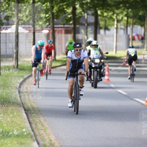 10.08.2025 - GEWOBA Citytriathlon Bremen Yannick Fuchs http://msf.ph/oto/8561686 10.08.2025 14:23:28 Radfahren 99, 154, 200, 205, 209, 213, 225, 234, 250, 251, 317, 478 meine-sportfotos.de