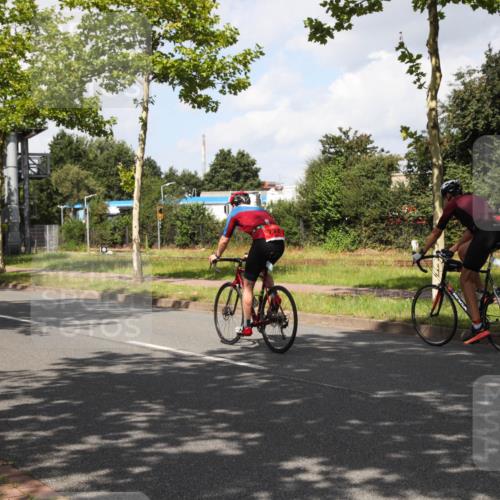 10.08.2025 - GEWOBA Citytriathlon Bremen Yannick Fuchs http://msf.ph/oto/8561689 10.08.2025 12:20:02 Radfahren 639, 719, 739, 764, 782, 784, 841, 844, 920, 1027 meine-sportfotos.de