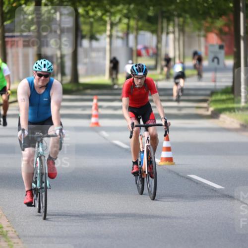 10.08.2025 - GEWOBA Citytriathlon Bremen Yannick Fuchs http://msf.ph/oto/8561709 10.08.2025 14:23:31 Radfahren 99, 154, 158, 200, 205, 225, 234, 250, 251, 317 meine-sportfotos.de
