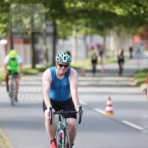 10.08.2025 - GEWOBA Citytriathlon Bremen Yannick Fuchs http://msf.ph/oto/8561715 10.08.2025 14:23:31 Radfahren 99, 154, 158, 200, 205, 225, 234, 250, 251, 317 meine-sportfotos.de