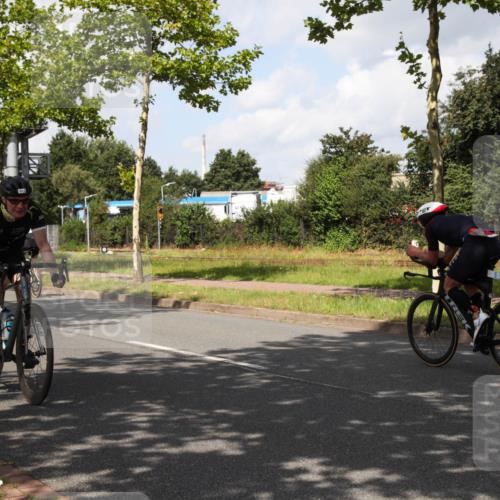 10.08.2025 - GEWOBA Citytriathlon Bremen Yannick Fuchs http://msf.ph/oto/8561720 10.08.2025 12:20:19 Radfahren 565, 570, 596, 631, 720, 782, 784, 844, 892, 920 meine-sportfotos.de