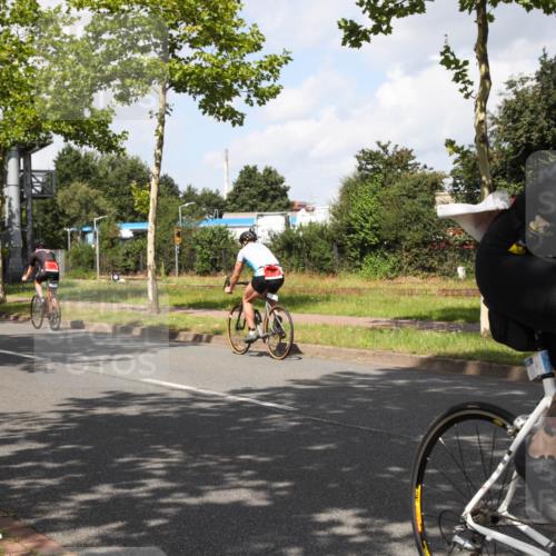 10.08.2025 - GEWOBA Citytriathlon Bremen Yannick Fuchs http://msf.ph/oto/8561730 10.08.2025 12:20:22 Radfahren 563, 565, 570, 596, 631, 720, 734, 844, 892 meine-sportfotos.de