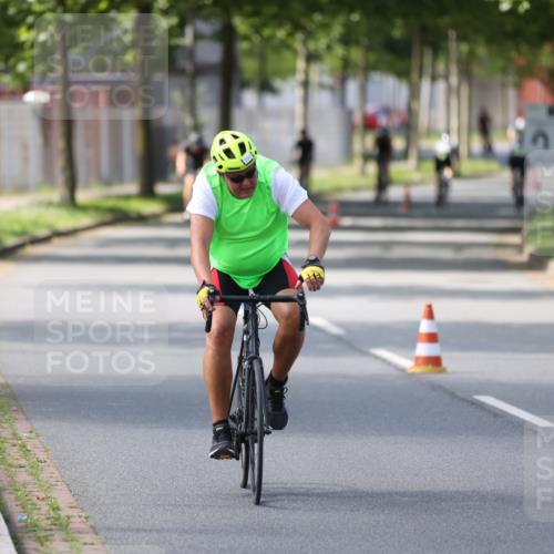 10.08.2025 - GEWOBA Citytriathlon Bremen Yannick Fuchs http://msf.ph/oto/8561731 10.08.2025 14:23:33 Radfahren 99, 154, 158, 200, 205, 225, 234, 250, 251, 317 meine-sportfotos.de