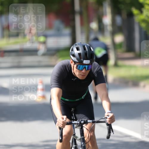 10.08.2025 - GEWOBA Citytriathlon Bremen Yannick Fuchs http://msf.ph/oto/8561741 10.08.2025 14:23:40 Radfahren 99, 128, 158, 205, 234, 250, 251, 317 meine-sportfotos.de