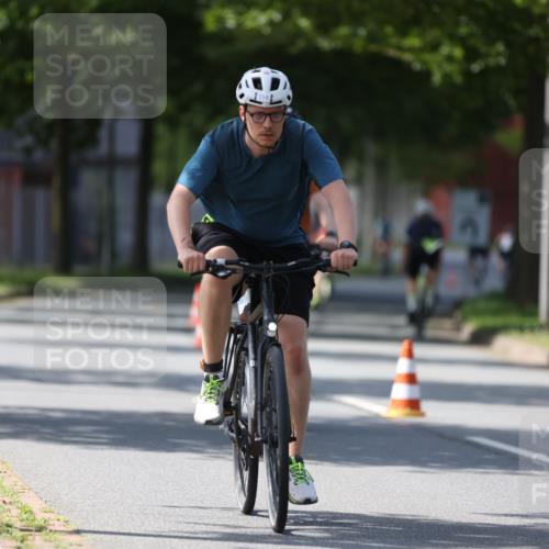 10.08.2025 - GEWOBA Citytriathlon Bremen Yannick Fuchs http://msf.ph/oto/8561758 10.08.2025 14:23:50 Radfahren 128, 158, 205, 221, 234 meine-sportfotos.de