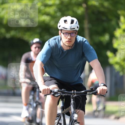 10.08.2025 - GEWOBA Citytriathlon Bremen Yannick Fuchs http://msf.ph/oto/8561764 10.08.2025 14:23:51 Radfahren 128, 158, 205, 221, 234 meine-sportfotos.de