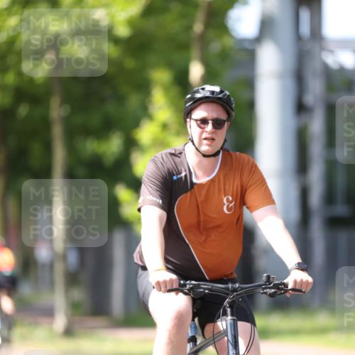 10.08.2025 - GEWOBA Citytriathlon Bremen Yannick Fuchs http://msf.ph/oto/8561768 10.08.2025 14:23:52 Radfahren 128, 158, 221, 234 meine-sportfotos.de