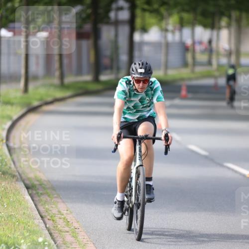 10.08.2025 - GEWOBA Citytriathlon Bremen Yannick Fuchs http://msf.ph/oto/8561783 10.08.2025 14:24:03 Radfahren 221 meine-sportfotos.de