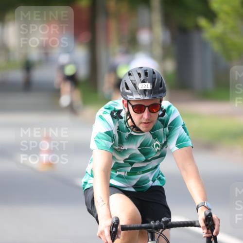 10.08.2025 - GEWOBA Citytriathlon Bremen Yannick Fuchs http://msf.ph/oto/8561794 10.08.2025 14:24:05 Radfahren 221, 474 meine-sportfotos.de