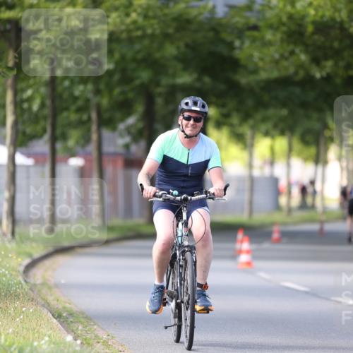 10.08.2025 - GEWOBA Citytriathlon Bremen Yannick Fuchs http://msf.ph/oto/8561841 10.08.2025 14:24:26 Radfahren 3, 169, 436, 474 meine-sportfotos.de