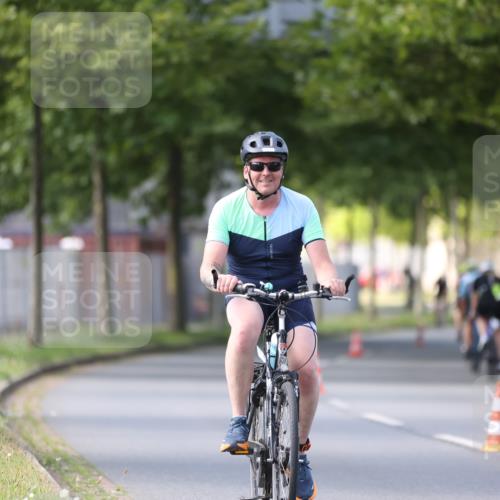 10.08.2025 - GEWOBA Citytriathlon Bremen Yannick Fuchs http://msf.ph/oto/8561845 10.08.2025 14:24:26 Radfahren 3, 169, 436, 474 meine-sportfotos.de