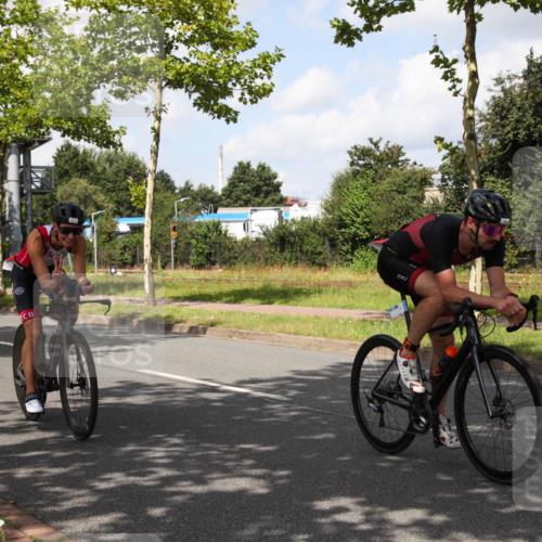 10.08.2025 - GEWOBA Citytriathlon Bremen Yannick Fuchs http://msf.ph/oto/8561848 10.08.2025 12:21:21 Radfahren 555, 618, 662, 758, 761, 785, 813, 869, 913, 949, 969, 975, 1002 meine-sportfotos.de