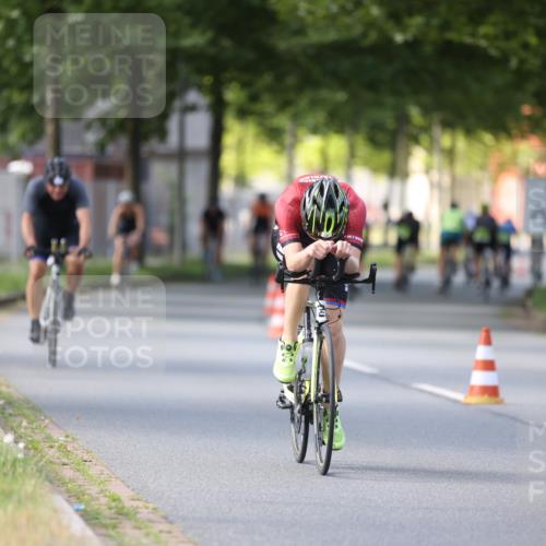 10.08.2025 - GEWOBA Citytriathlon Bremen Yannick Fuchs http://msf.ph/oto/8561857 10.08.2025 14:24:35 Radfahren 3, 165, 180, 247, 298, 488 meine-sportfotos.de