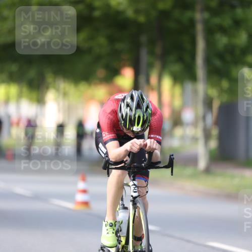 10.08.2025 - GEWOBA Citytriathlon Bremen Yannick Fuchs http://msf.ph/oto/8561861 10.08.2025 14:24:36 Radfahren 3, 165, 180, 247, 298, 488 meine-sportfotos.de