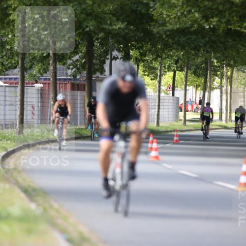 10.08.2025 - GEWOBA Citytriathlon Bremen Yannick Fuchs http://msf.ph/oto/8561866 10.08.2025 14:24:36 Radfahren 3, 165, 180, 247, 298, 488 meine-sportfotos.de
