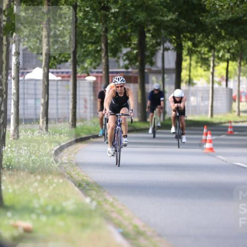 10.08.2025 - GEWOBA Citytriathlon Bremen Yannick Fuchs http://msf.ph/oto/8561879 10.08.2025 14:24:38 Radfahren 3, 165, 180, 247, 298, 332, 432, 488 meine-sportfotos.de