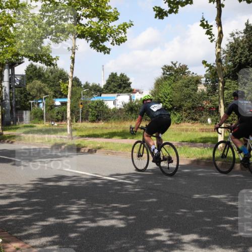 10.08.2025 - GEWOBA Citytriathlon Bremen Yannick Fuchs http://msf.ph/oto/8561895 10.08.2025 12:21:31 Radfahren 618, 761, 913, 923, 949, 975 meine-sportfotos.de