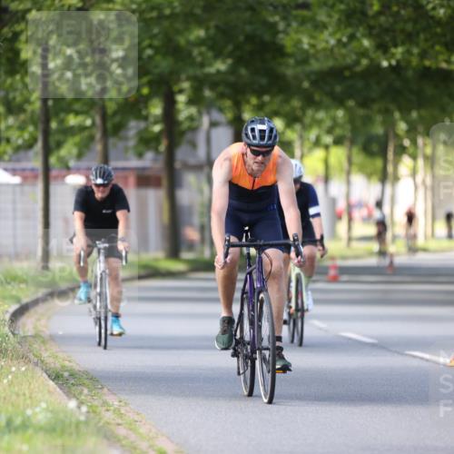 10.08.2025 - GEWOBA Citytriathlon Bremen Yannick Fuchs http://msf.ph/oto/8561901 10.08.2025 14:24:42 Radfahren 3, 165, 180, 247, 298, 332, 432, 488 meine-sportfotos.de