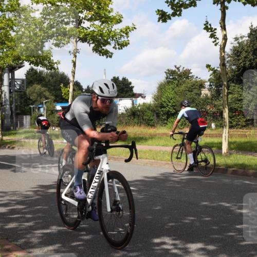 10.08.2025 - GEWOBA Citytriathlon Bremen Yannick Fuchs http://msf.ph/oto/8561972 10.08.2025 12:22:50 Radfahren 580, 634, 658, 690, 714, 729, 926 meine-sportfotos.de