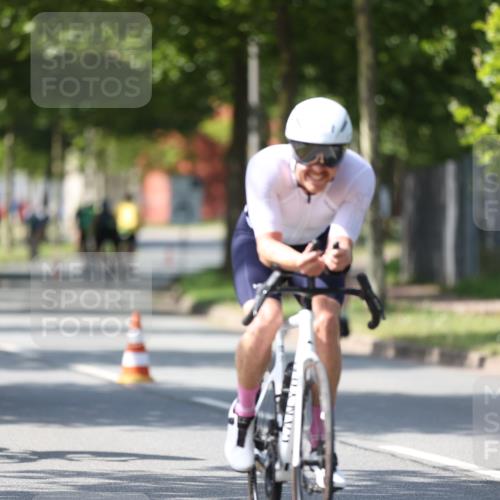 10.08.2025 - GEWOBA Citytriathlon Bremen Yannick Fuchs http://msf.ph/oto/8561987 10.08.2025 14:25:15 Radfahren 49, 85, 166, 202, 208, 235, 267, 270, 323, 326, 336, 462, 479 meine-sportfotos.de