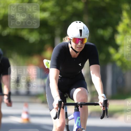 10.08.2025 - GEWOBA Citytriathlon Bremen Yannick Fuchs http://msf.ph/oto/8561994 10.08.2025 14:25:16 Radfahren 49, 85, 166, 202, 208, 235, 267, 270, 323, 326, 336, 462, 479 meine-sportfotos.de