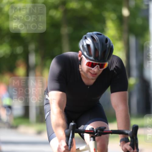 10.08.2025 - GEWOBA Citytriathlon Bremen Yannick Fuchs http://msf.ph/oto/8561998 10.08.2025 14:25:16 Radfahren 49, 85, 166, 202, 208, 235, 267, 270, 323, 326, 336, 462, 479 meine-sportfotos.de