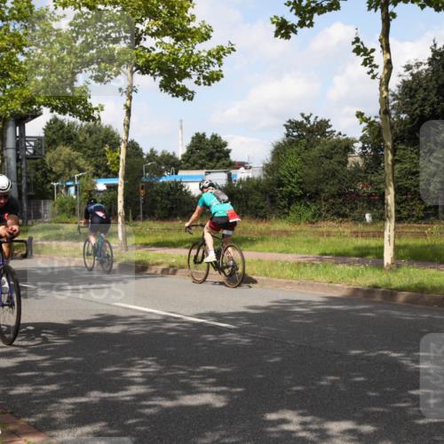 10.08.2025 - GEWOBA Citytriathlon Bremen Yannick Fuchs http://msf.ph/oto/8562001 10.08.2025 12:23:25 Radfahren 589, 606, 638, 696, 740, 754, 802, 921, 934, 945, 953 meine-sportfotos.de