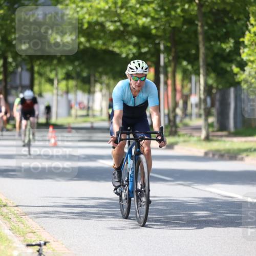 10.08.2025 - GEWOBA Citytriathlon Bremen Yannick Fuchs http://msf.ph/oto/8562002 10.08.2025 14:25:18 Radfahren 49, 85, 166, 208, 235, 267, 270, 323, 326, 336, 462, 479 meine-sportfotos.de