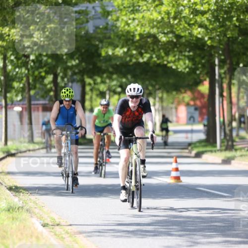10.08.2025 - GEWOBA Citytriathlon Bremen Yannick Fuchs http://msf.ph/oto/8562012 10.08.2025 14:25:19 Radfahren 49, 85, 208, 267, 270, 323, 326, 336, 462, 479 meine-sportfotos.de