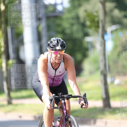 10.08.2025 - GEWOBA Citytriathlon Bremen Yannick Fuchs http://msf.ph/oto/8562034 10.08.2025 14:25:22 Radfahren 49, 85, 208, 267, 270, 323, 326, 336, 462, 479 meine-sportfotos.de