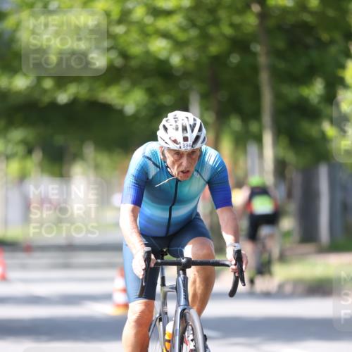 10.08.2025 - GEWOBA Citytriathlon Bremen Yannick Fuchs http://msf.ph/oto/8562055 10.08.2025 14:25:25 Radfahren 49, 85, 208, 267, 270, 323, 326, 336, 462, 479 meine-sportfotos.de