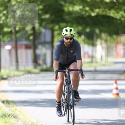 10.08.2025 - GEWOBA Citytriathlon Bremen Yannick Fuchs http://msf.ph/oto/8562058 10.08.2025 14:25:26 Radfahren 49, 85, 208, 267, 270, 323, 326, 336, 462, 479 meine-sportfotos.de
