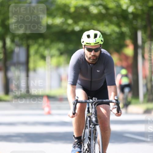 10.08.2025 - GEWOBA Citytriathlon Bremen Yannick Fuchs http://msf.ph/oto/8562063 10.08.2025 14:25:26 Radfahren 49, 85, 208, 267, 270, 323, 326, 336, 462, 479 meine-sportfotos.de