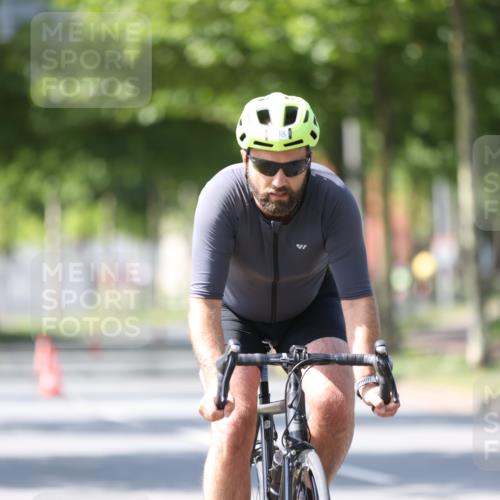 10.08.2025 - GEWOBA Citytriathlon Bremen Yannick Fuchs http://msf.ph/oto/8562064 10.08.2025 14:25:26 Radfahren 49, 85, 208, 267, 270, 323, 326, 336, 462, 479 meine-sportfotos.de