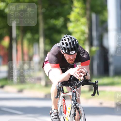 10.08.2025 - GEWOBA Citytriathlon Bremen Yannick Fuchs http://msf.ph/oto/8562075 10.08.2025 14:25:46 Radfahren 167, 446, 499 meine-sportfotos.de