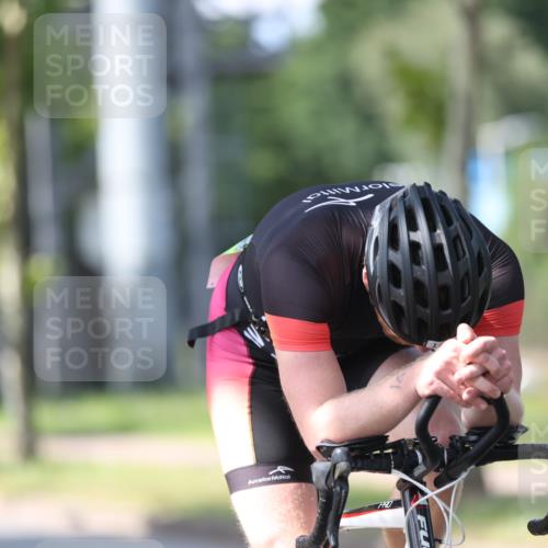 10.08.2025 - GEWOBA Citytriathlon Bremen Yannick Fuchs http://msf.ph/oto/8562079 10.08.2025 14:25:47 Radfahren 167, 446, 499 meine-sportfotos.de
